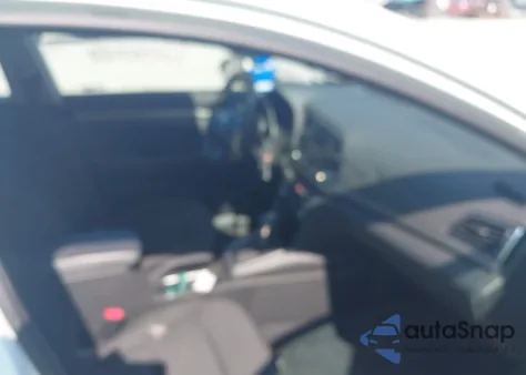 2018 Hyundai Elantra Se z USA, uszkodzony, nr VIN 5NPD74LF9JH307496